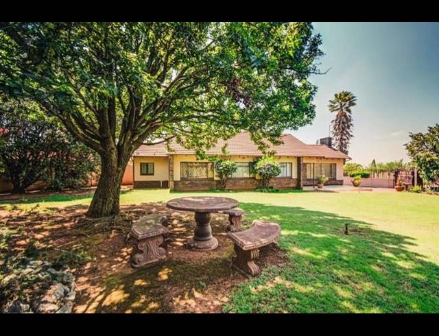 3 BEDROOM HOUSE FOR SALE IN MARLANDS